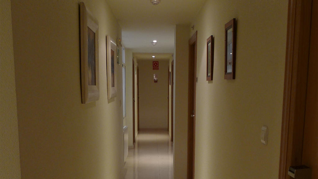 Hostal Maria Elche Exterior photo A corridor in a hotel